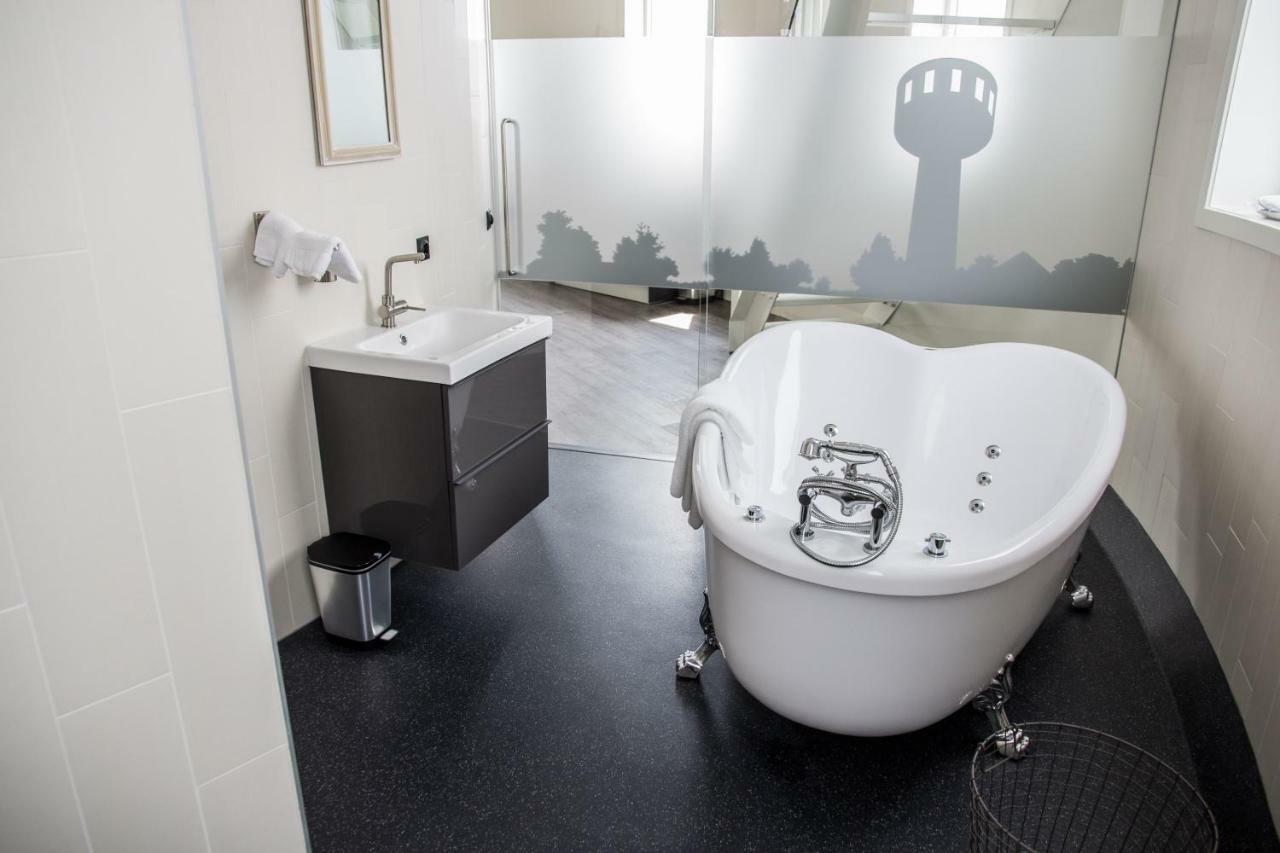 Watertorenhotel Nes Nes  Zewnętrze zdjęcie