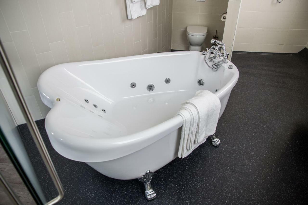 Watertorenhotel Nes Nes  Zewnętrze zdjęcie